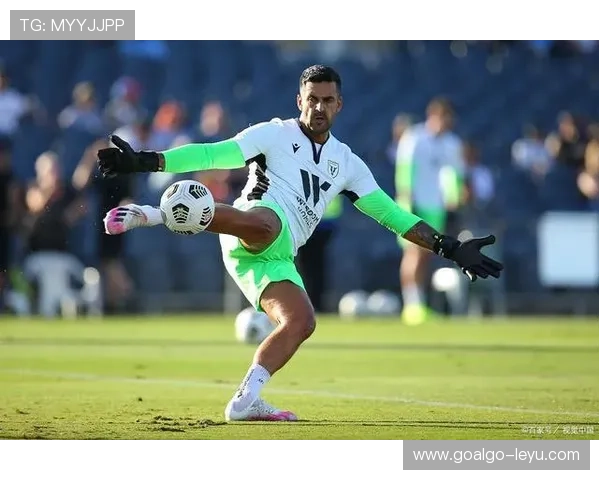 拜仁慕尼黑如何帮助现代人应对高压？看李航如何通过足球找到生活转机与团队真谛